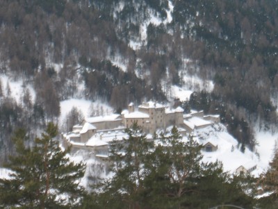 chateau_queyras.jpg